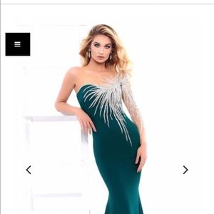 Meet your Posher, Melisa